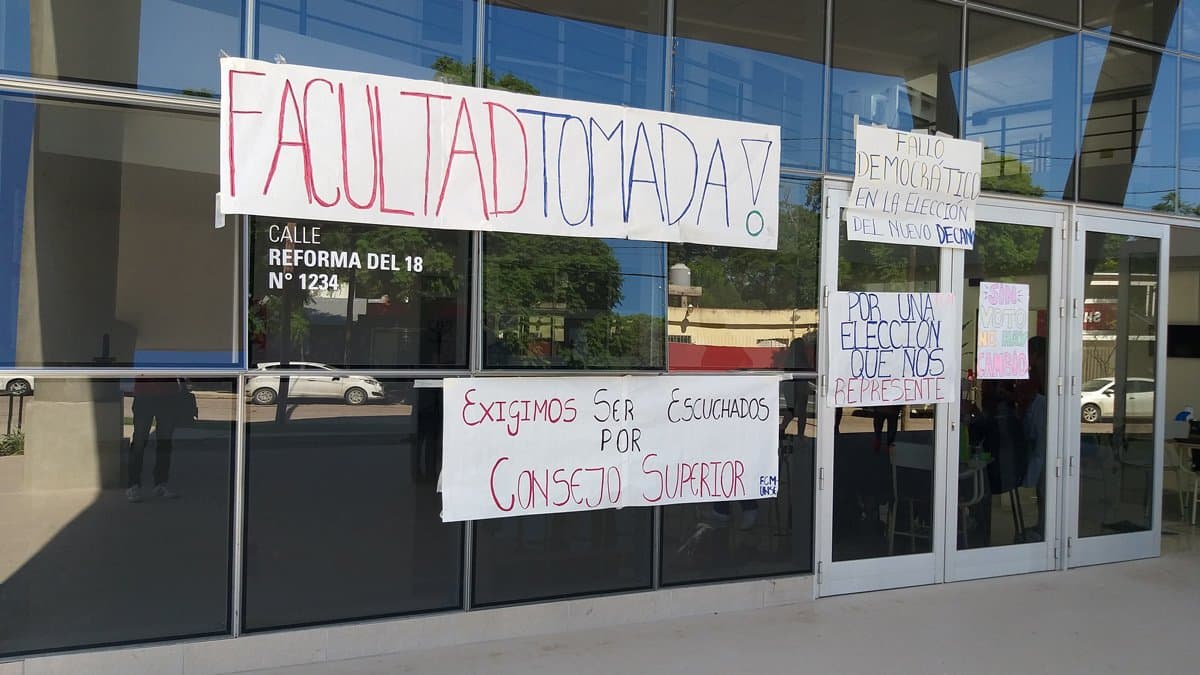 Diez puntos para entender el reclamo de estudiantes de Medicina de la UNSE
