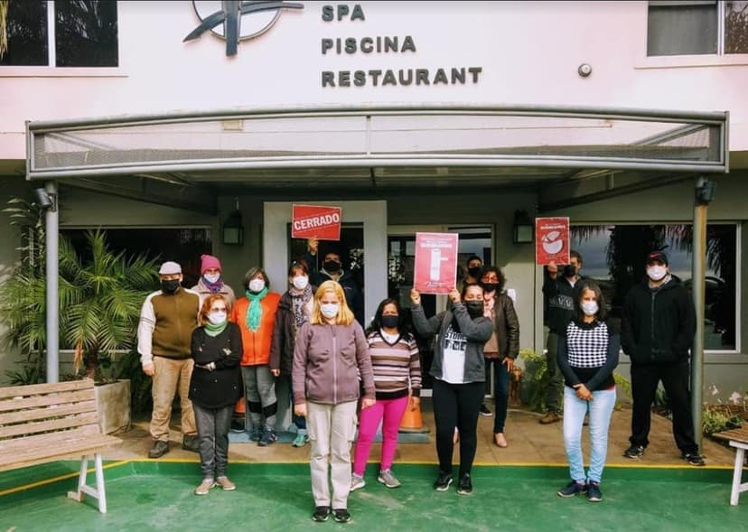 Demoliendo hoteles: pandemia y crisis en el turismo.
